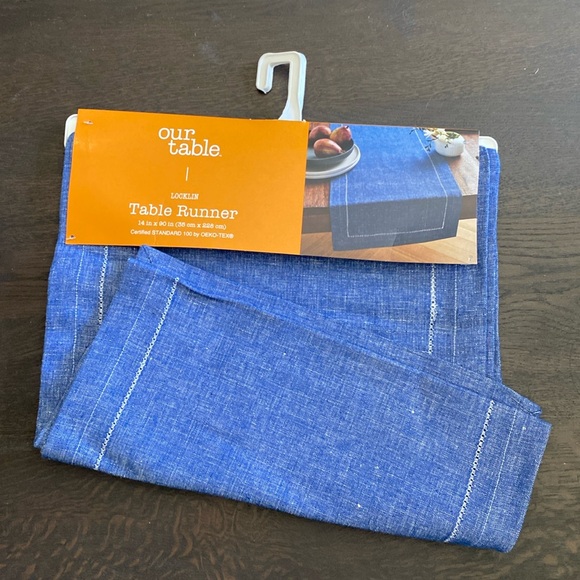 Locklin Our Table Runner - Picture 1 of 6